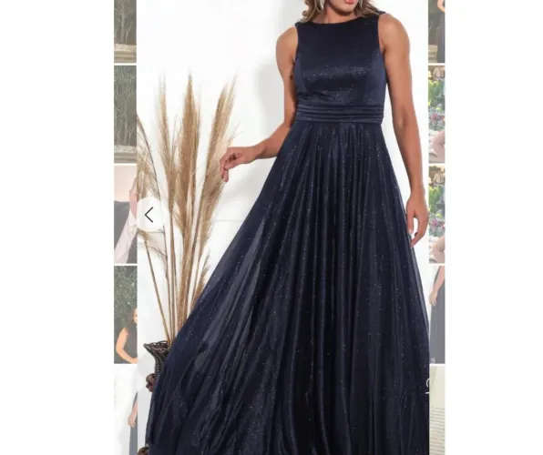Vestido longo azul de festa