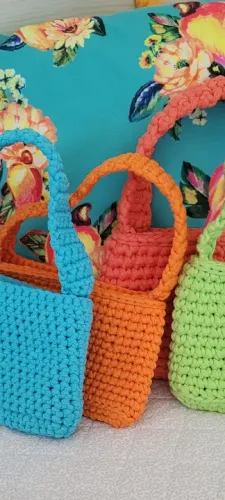 Vendo bolsas de crochê