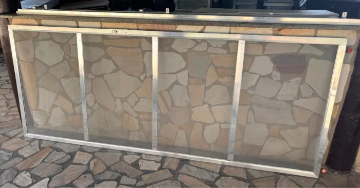 Porta de Alumínio Telada Cozinha