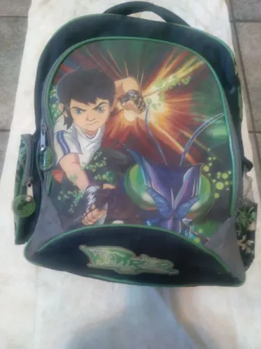 Mochila com estampa de camuflagem do Ben 10