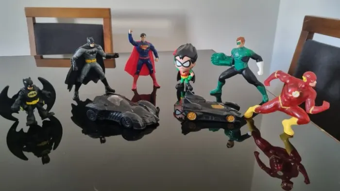  Bonecos Miniaturas McDonald's Herois Universo DC Usados - Vendo Unidade Tambem
