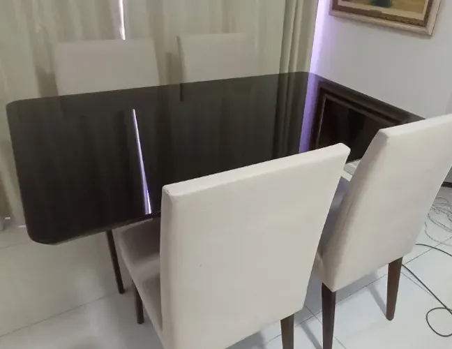 Mesa de Jantar Modelo Vera c/tampo de vidro