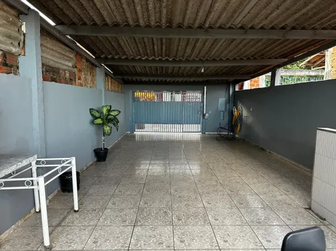 Casa à Venda em Sorocaba-SP, no Jardim J S Carvalho: 2 Quartos, 2 Salas, 1 Banheiro, 2 Vag