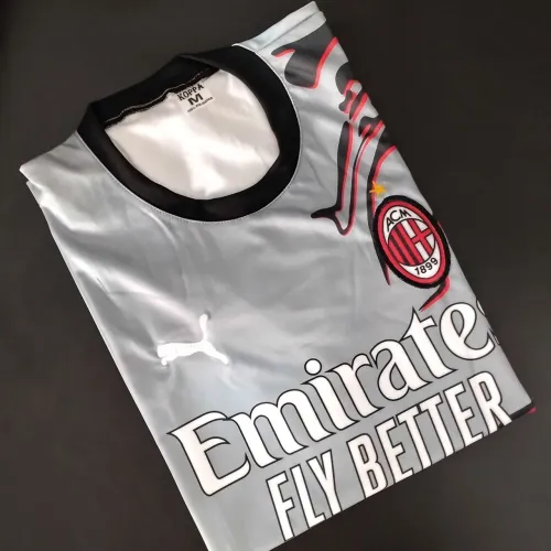 Camiseta de time atacado 
