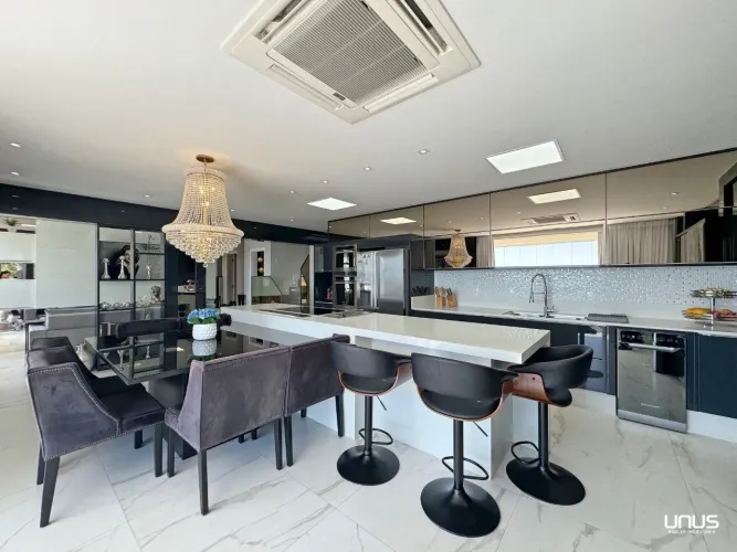Apartamento duplex com 3 suítes em Canasjurê