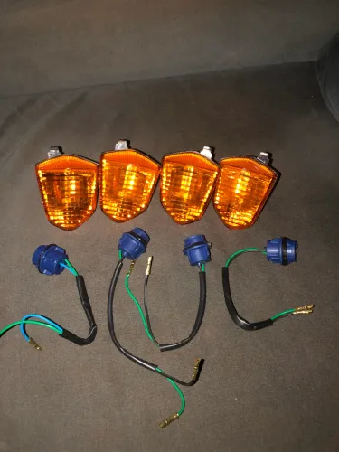 Piscas Originais Pop110i