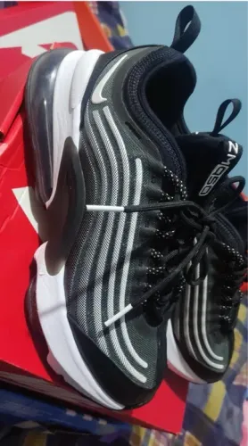 Tênis Nike Air Max ZM950