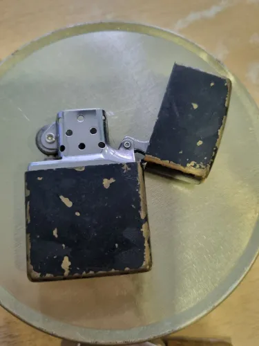 Antigo isqueiro Zippo