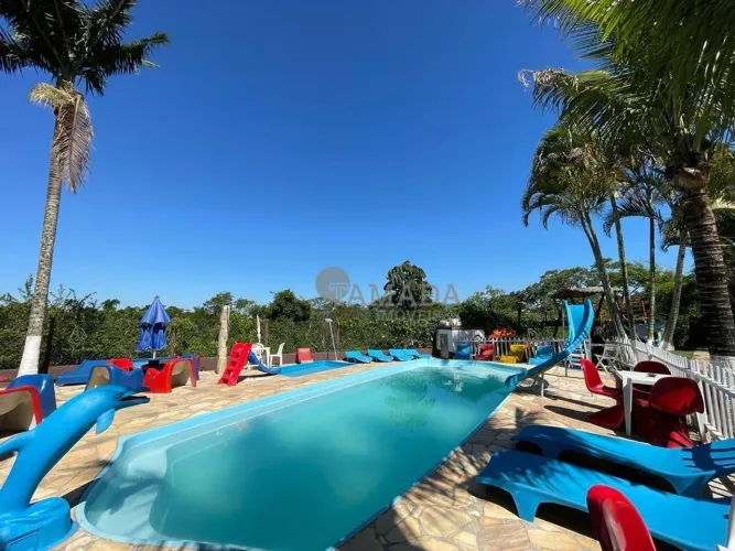 Chácara com Casa principal com 4 Quartos sendo 1 suíte e Casa caseiro à venda, 17297 m² po