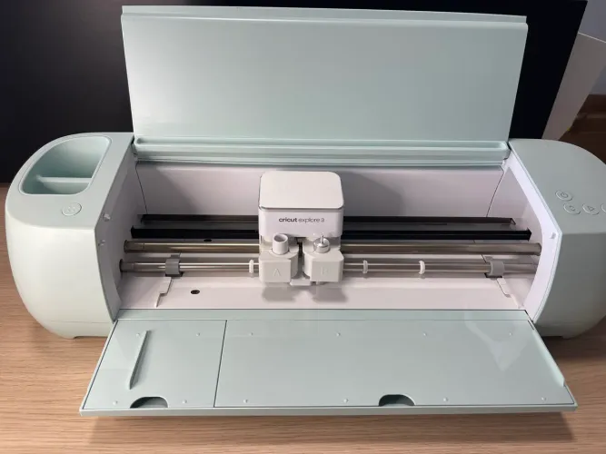 Máquina de Corte Inteligente Cricut Explore 3