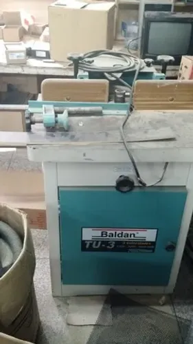 Tupia Baldan profissional com carro, fresas e acessórios. Ler o anúncio.