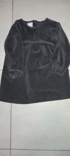 Vestido infantil de veludo Zara