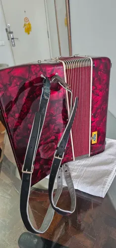 Acordeão scala Vermelho 