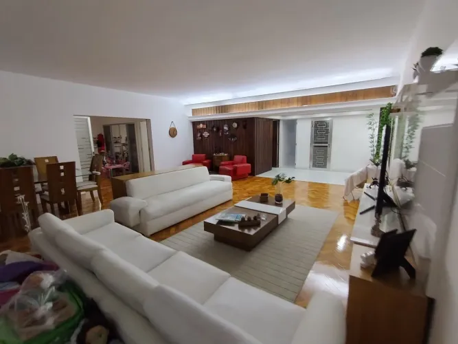 Apartamento Exclusivo à Venda em Copacabana - 210m² de Conforto e Sofisticação!