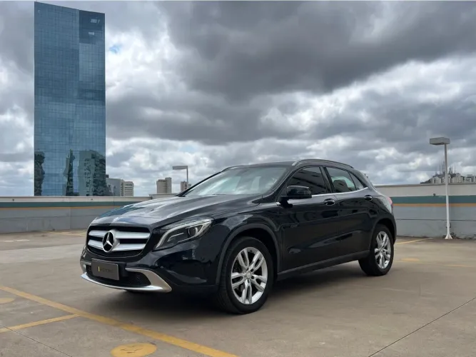 Mercedes-Benz GLA 200 Adv. 1.6/1.6 TB 16V Flex Aut. 2016