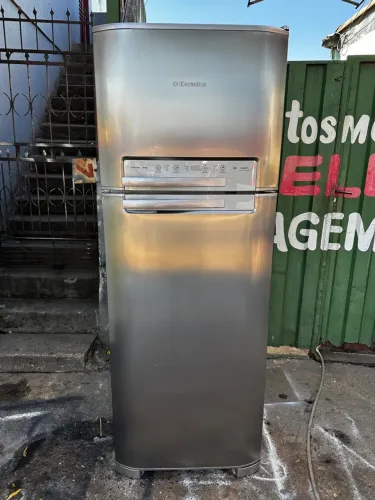 Geladeira Electrolux 451 litros frost free funcionando perfeitamente 
