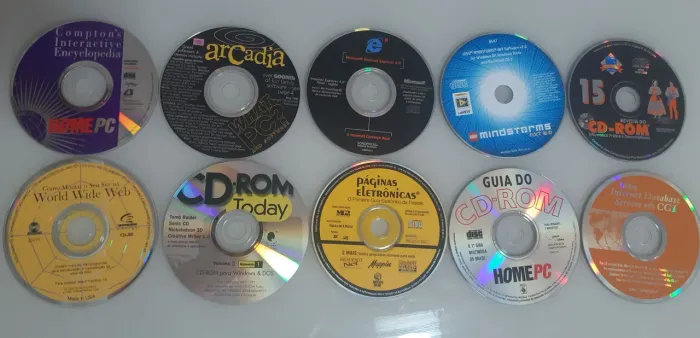 Lote com 10 cd-rom sem capa (acompanha a case da foto)