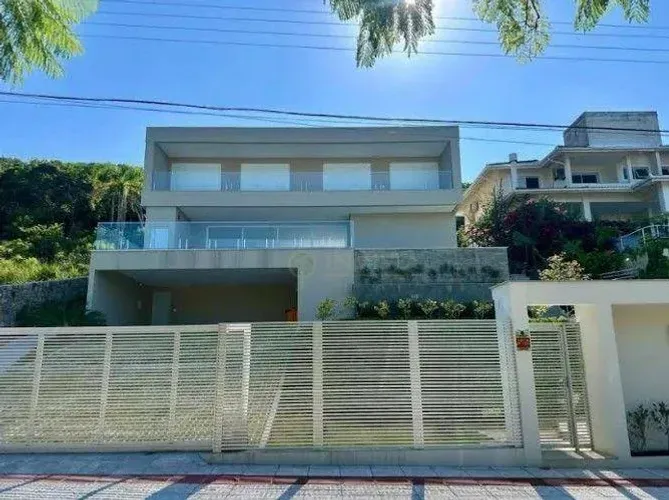 Casa com Piscina Privativa e Vista Mar em Florianópolis/SC! 5 Suítes, Alto padrão, Churras