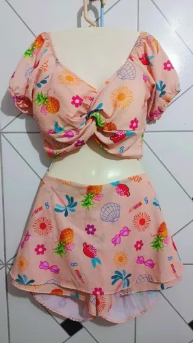 Conjunto de short saia + cropped