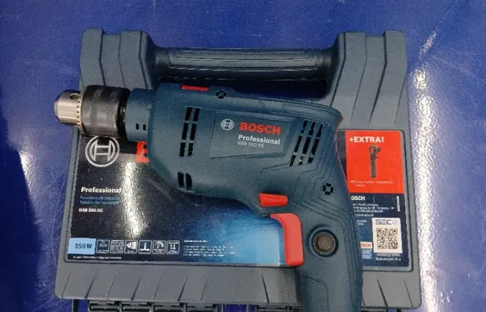 Furadeira de impacto GSB 550 bosch 550W PROFISSIONAL