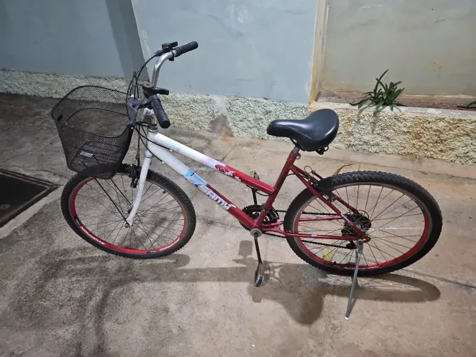 Bicicleta Caloi Samy aro 26 feminina com cesta