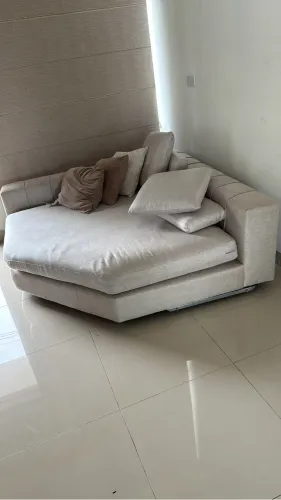 Sofá modular com um braço com Chaise - linho
