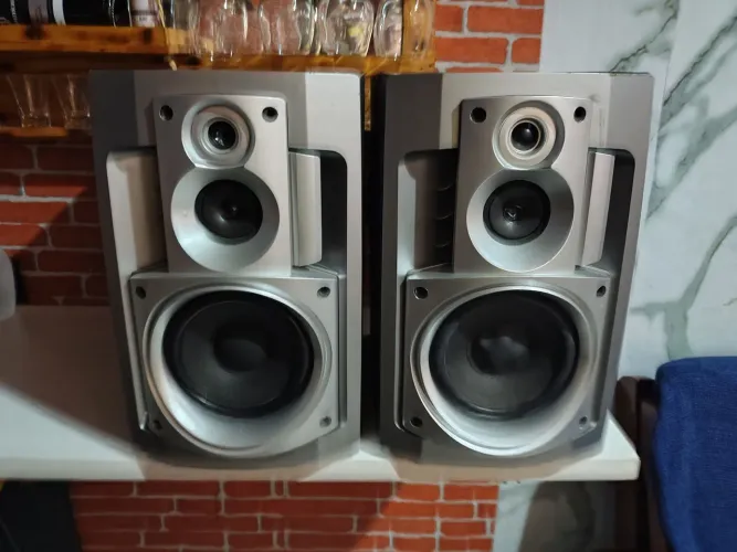 caixas CCE kenwood 3 vias com sub atrás raridade. leia