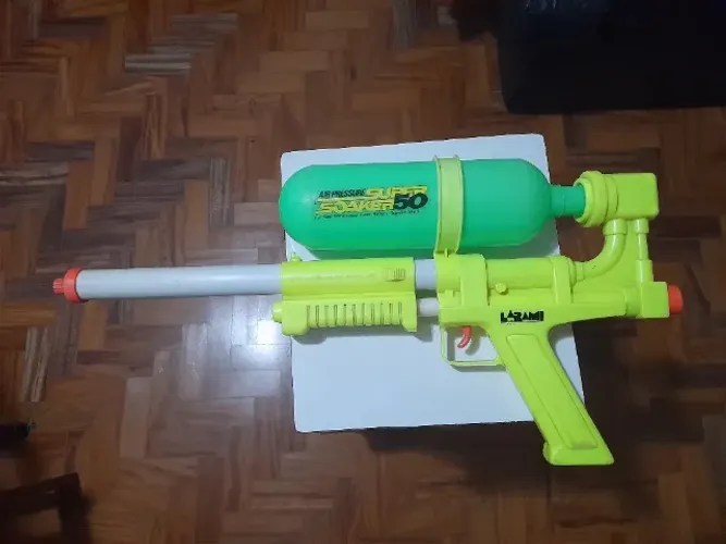 Pistola de água vintage 1990 Larami Super Soaker 50 brinquedo esguicho, leia a descrição