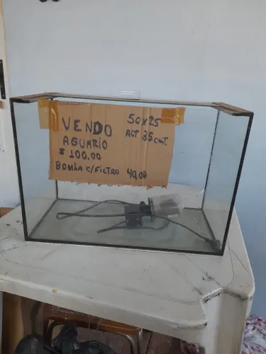 Aquário e bomba de água 