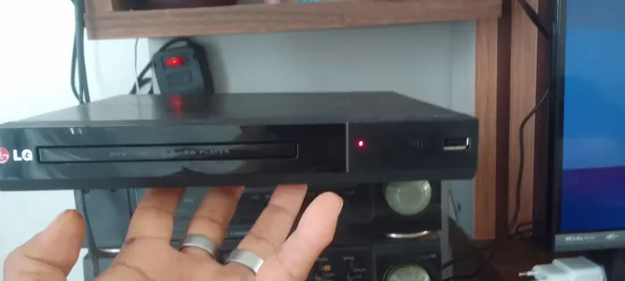 Dvd LG dp132 todo bom