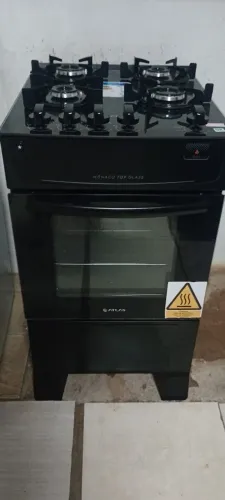 Vende-se fogão 4 bocas 