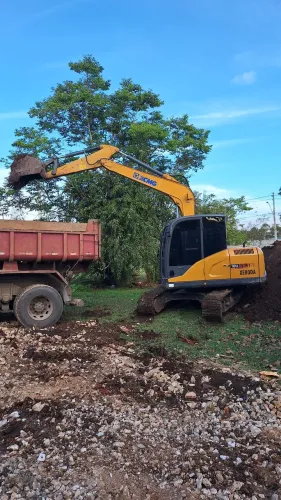 Escavadeira de 8t | Disponível para locação