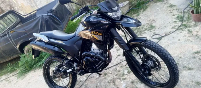 Lander 250 em perfeito estado 