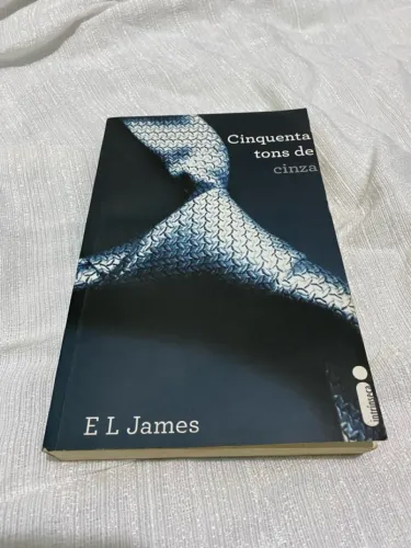 Livro Cinquenta Tons de Cinza