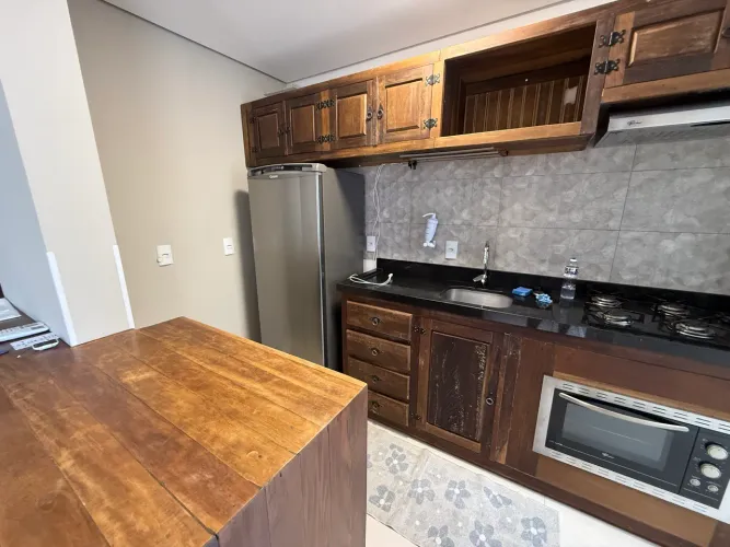 Móveis de cozinha madeira de demolição 