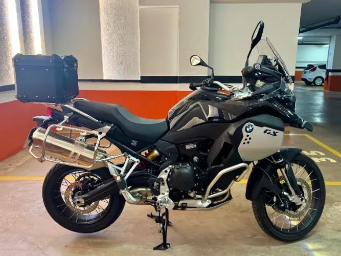 BMW F900GS ADVENTURE PLUS 2025 - 850KM - C/ ACESSÓRIOS