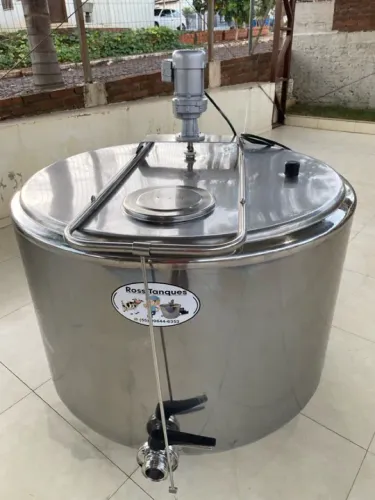 Tanque de Leite 300 Litros em Inox para Agua Sucos Açaí Sorvetes Revisado Pronto para Uso 