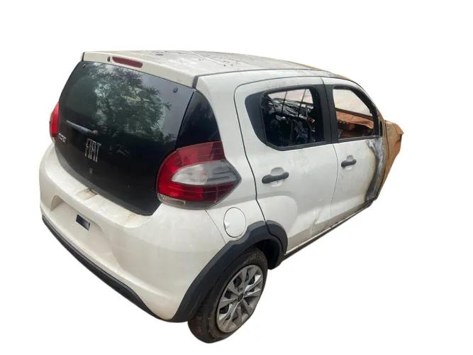 Venda peças Fiat Mobi motor câmbio portas vidros