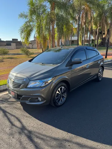 Onix LTZ 1.4 2015 Automático muito novo