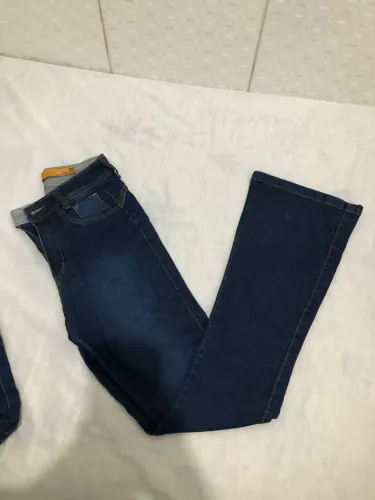 calça flare feminina