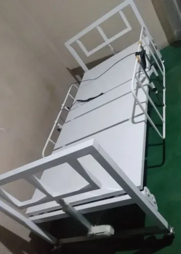 Cama hospitalar motorizada semi-nova