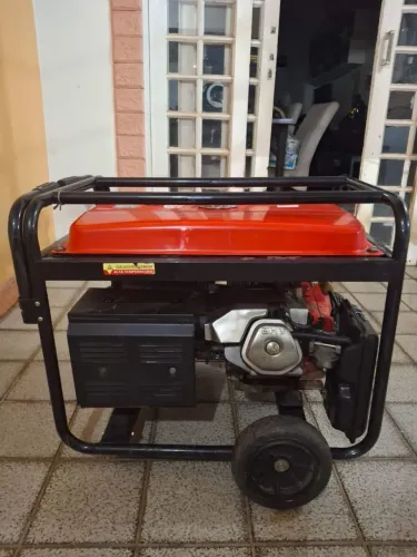VENDO GERADOR MOTOMIL 8000