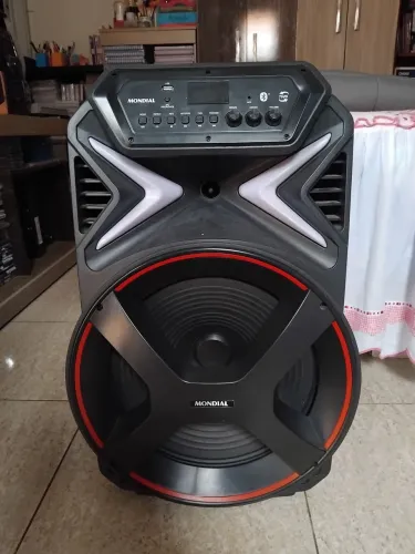 CAIXA DE SOM MONDIAL 700W/VIA BLUETOOTH À BATERIA.