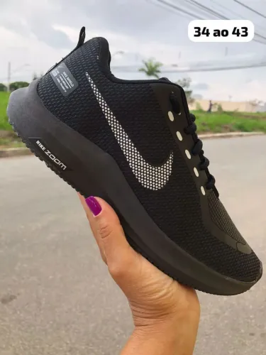 Tenis Nike ou Adidas.