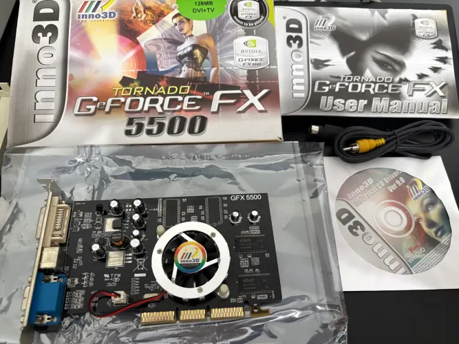 Placa de video GeForce 5500 AGP 128MB