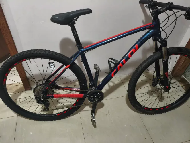 Bicicleta Caloi elite toda deore