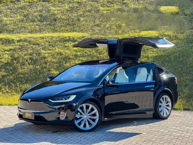 Tesla Model X Plaid Eletrico 2018
