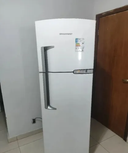 ÓTIMA OPORTUNIDADE GELADEIRA BRASTEMP DUPLEX FROST FREE PRA VENDER HOJE!