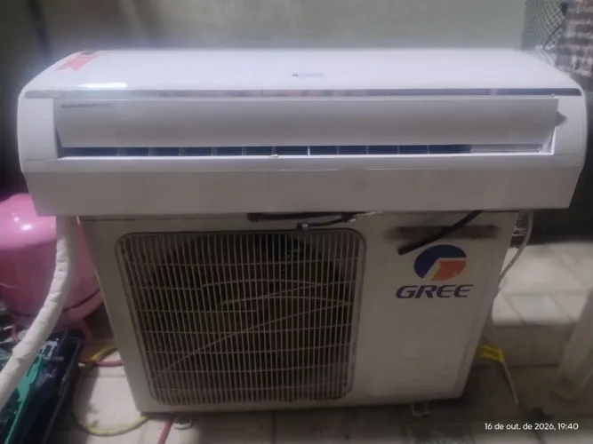 Vendo ar condicionado instalado gree e eletrolux