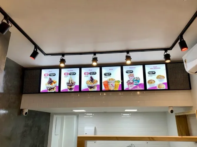 06 DISPLAYS BACKLIGHT PARA LANCHONETE MARIA AÇAÍ - EXCELENTE!